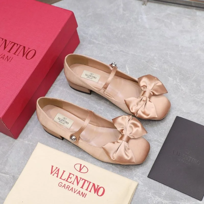 Colorful Valentino Low Shoes 37098