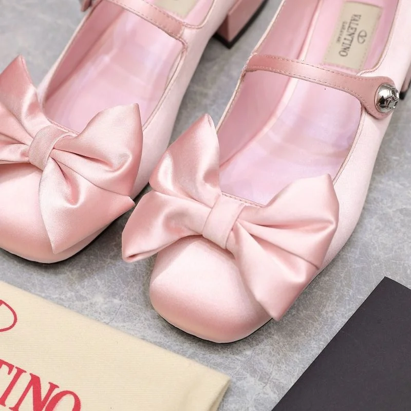 Cozy Valentino Low Shoes 37094