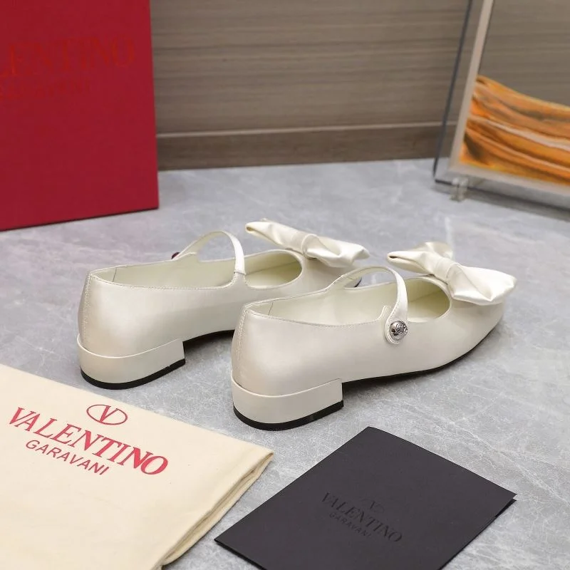 Valentino Low Shoes Vibrant 37078