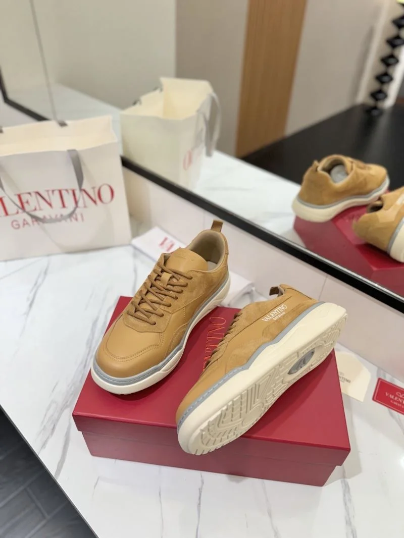 Valentino Low Shoes Functional 37072