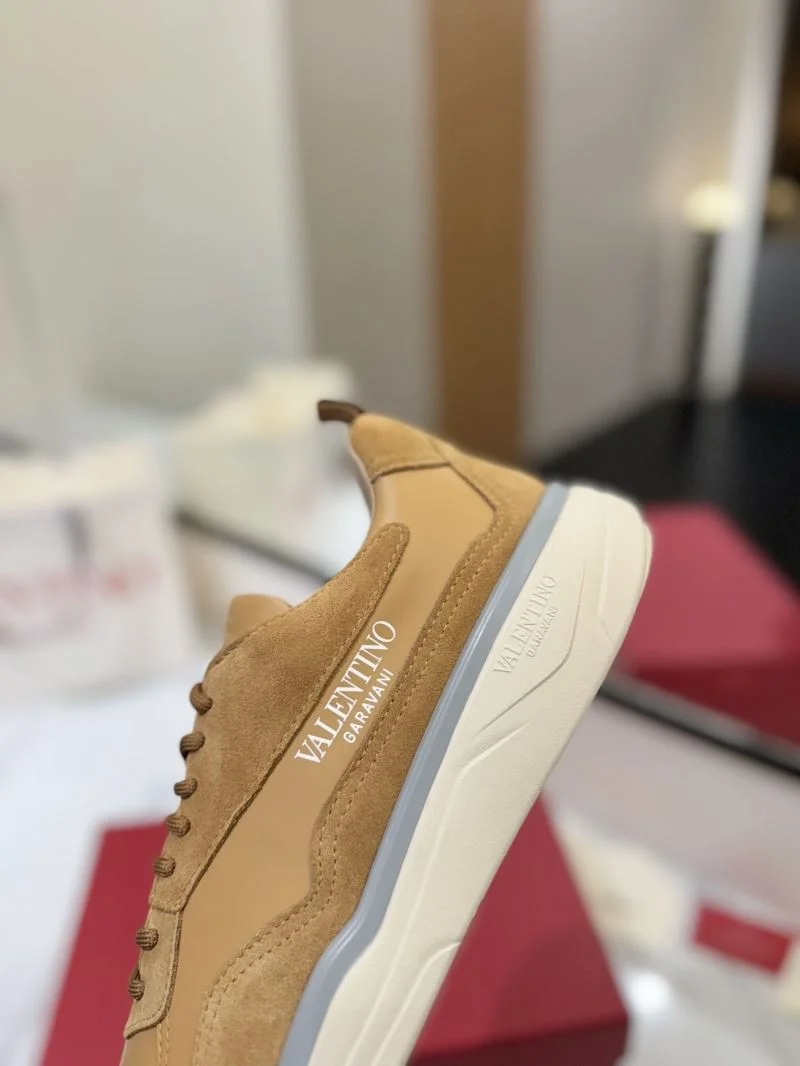 Valentino Low Shoes Functional 37072