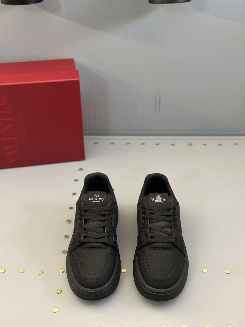 Valentino Low Shoes Refined 36178