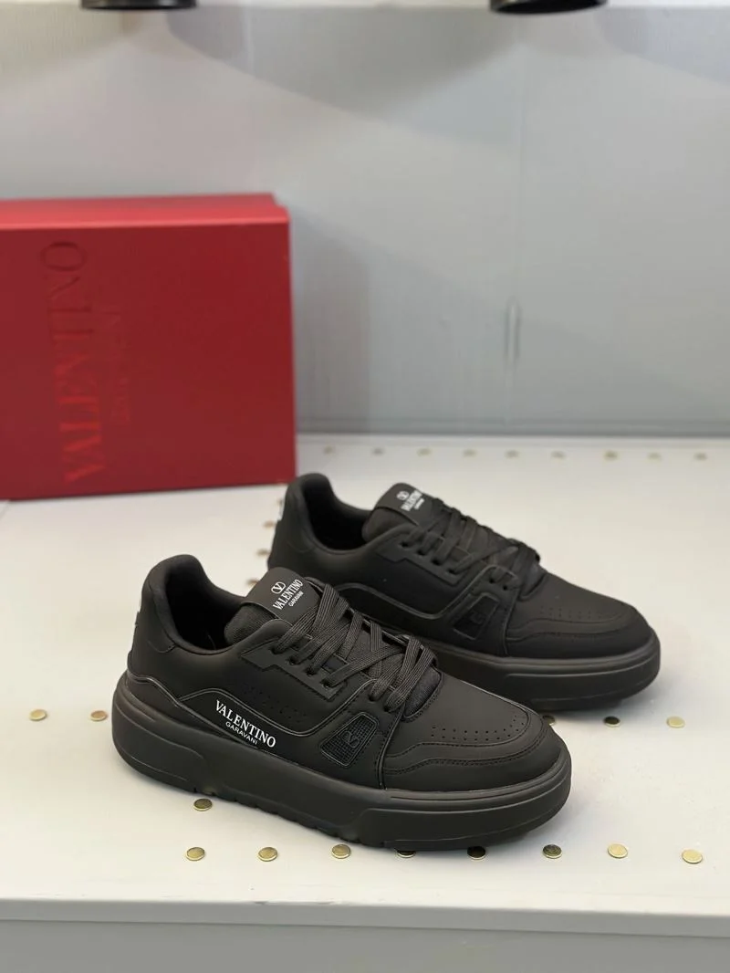 Valentino Low Shoes Refined 36178