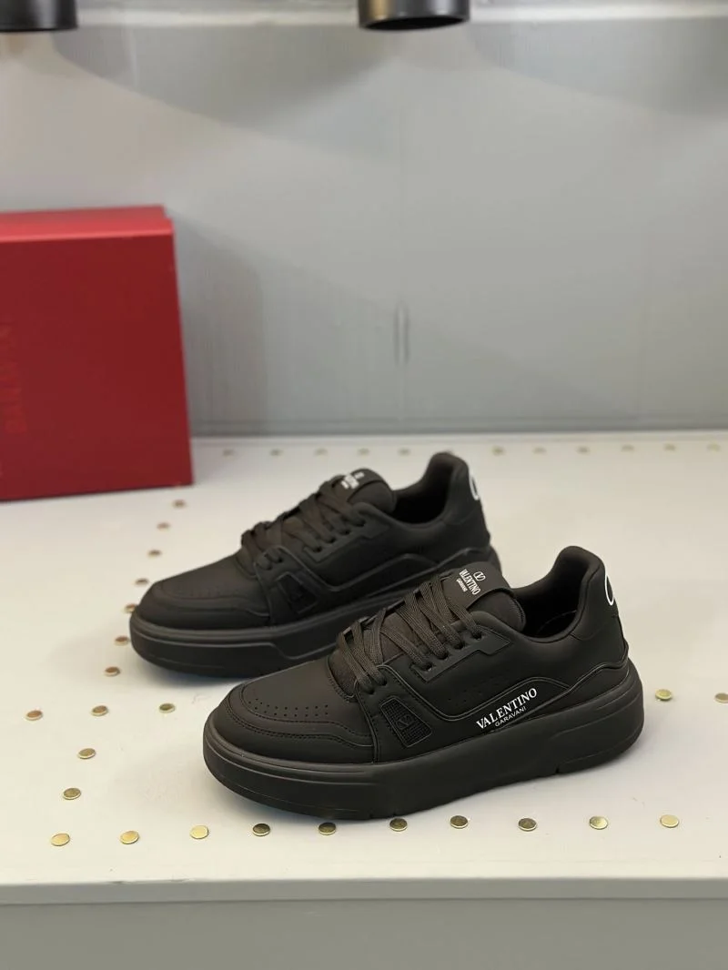 Valentino Low Shoes Refined 36178