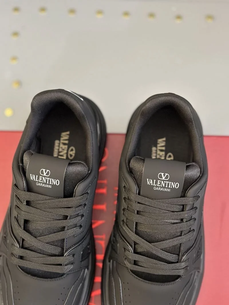 Valentino Low Shoes Refined 36178
