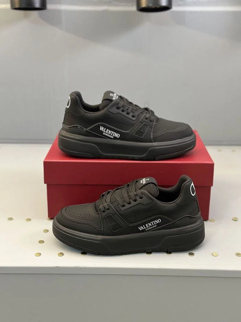 Valentino Low Shoes Refined 36178