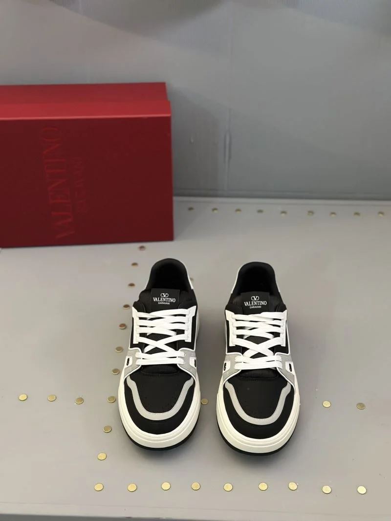 Valentino Low Shoes Durable 36179