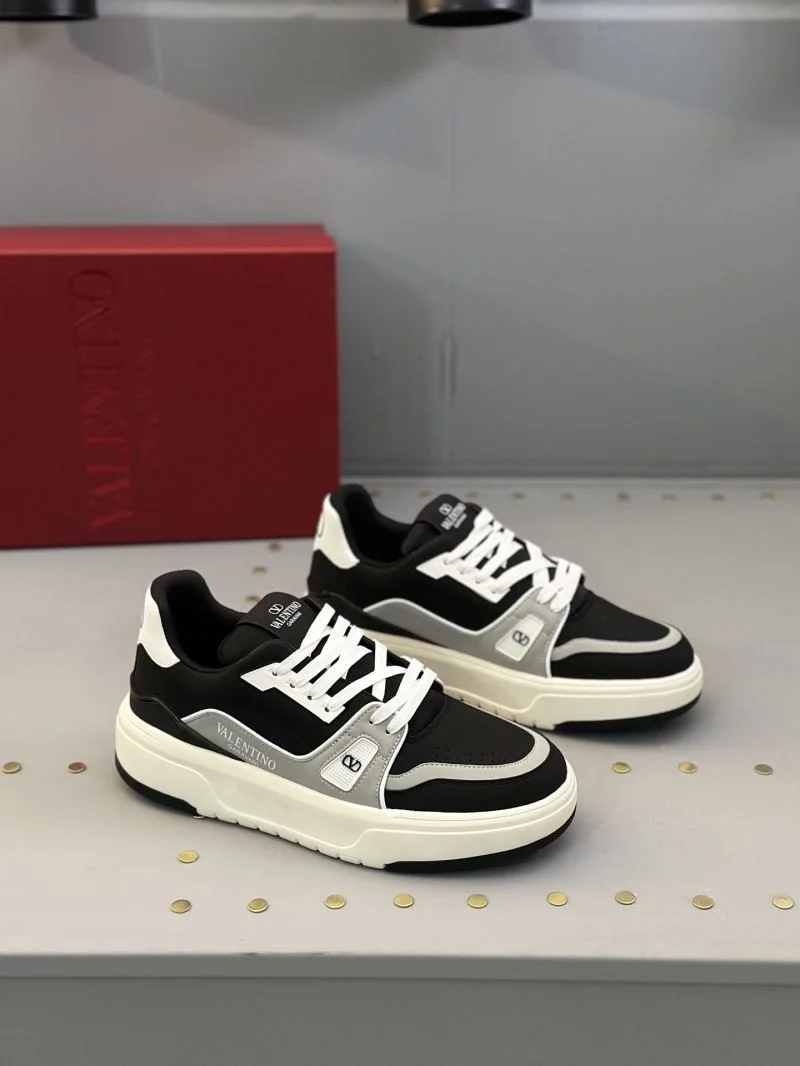 Valentino Low Shoes Durable 36179