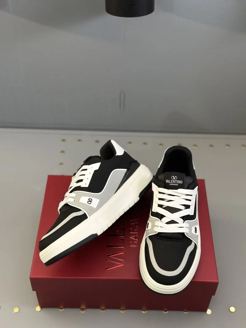Valentino Low Shoes Durable 36179