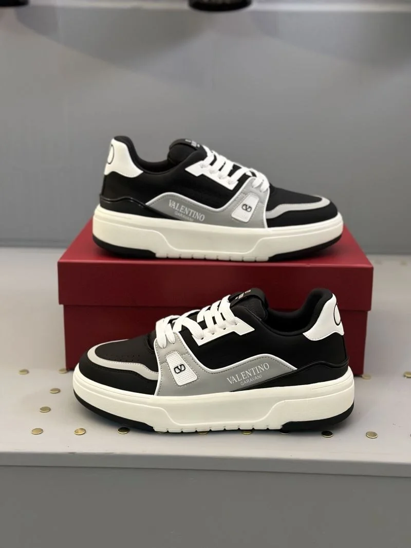 Valentino Low Shoes Durable 36179