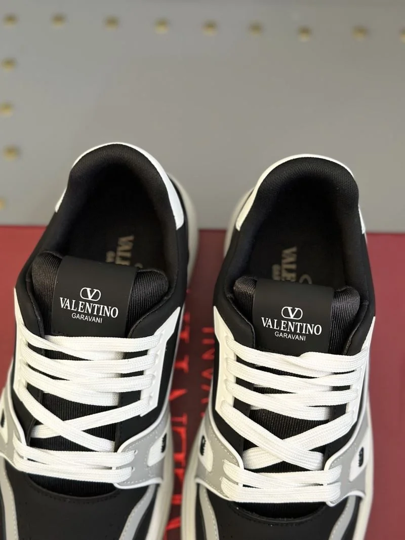Valentino Low Shoes Durable 36179