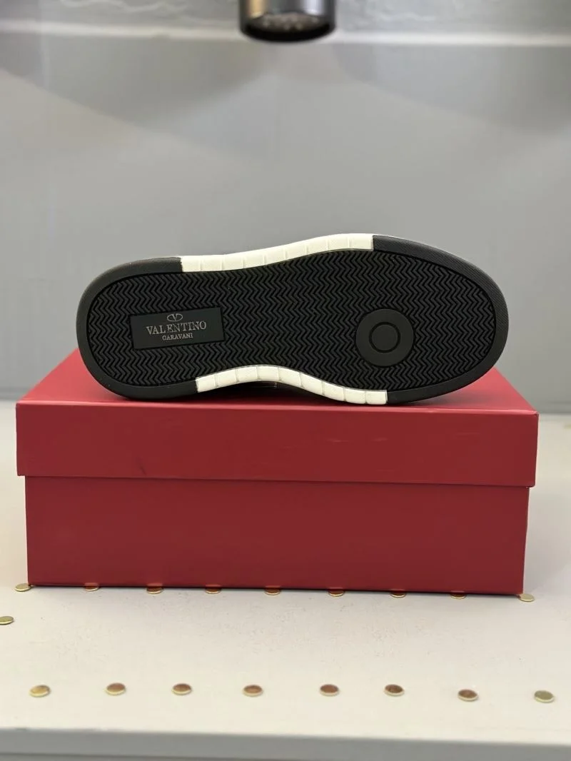 Valentino Low Shoes Durable 36179