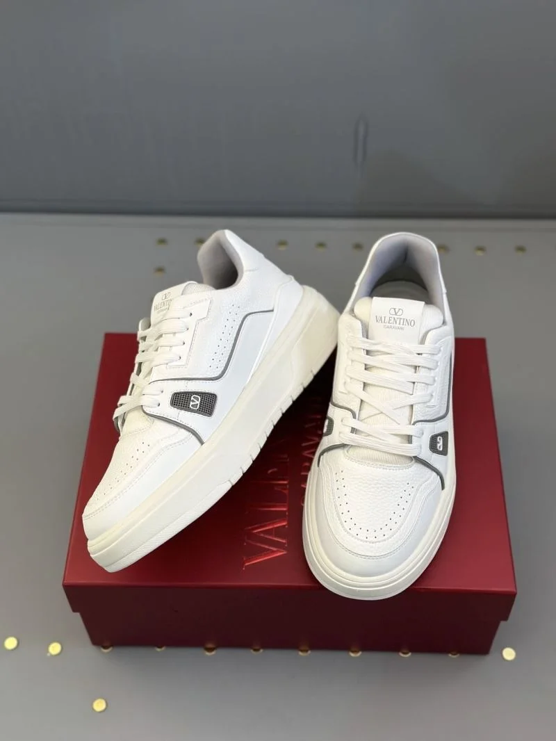 Valentino Low Shoes Trendsetting 36181