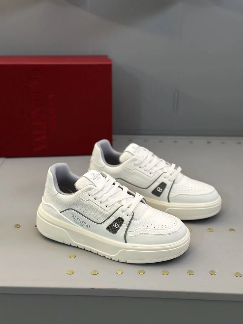 Valentino Low Shoes Trendsetting 36181