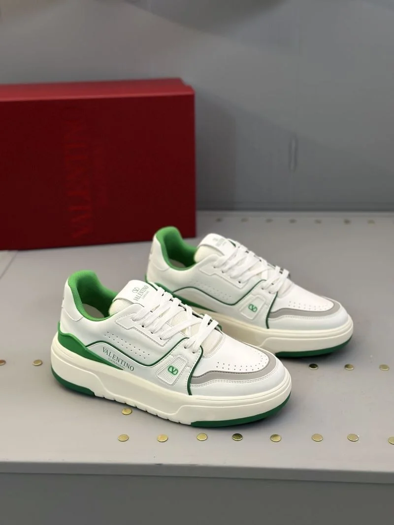 Vibrant Valentino Low Shoes 36175