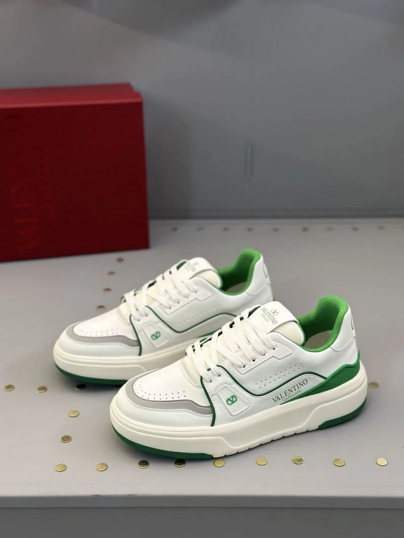 Vibrant Valentino Low Shoes 36175