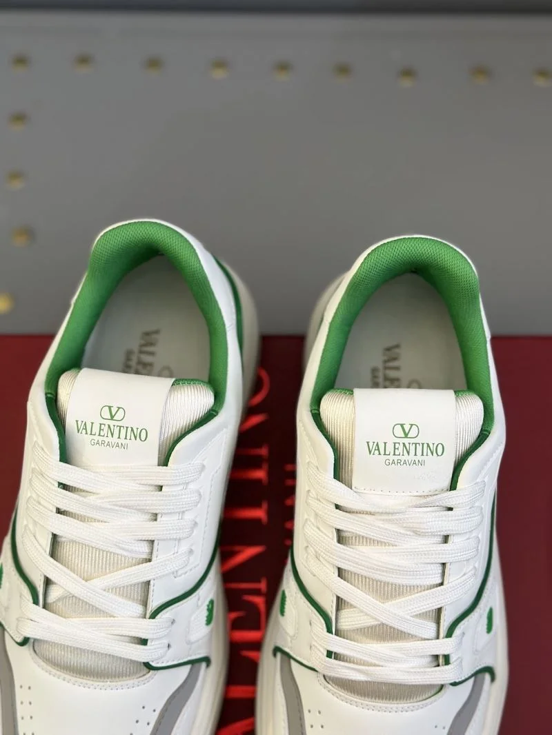 Vibrant Valentino Low Shoes 36175
