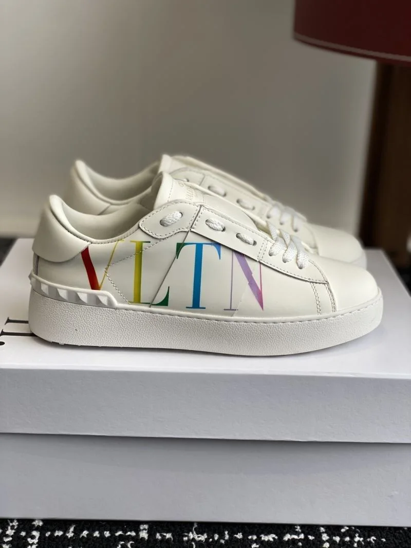 Valentino Low Shoes Premium 36163
