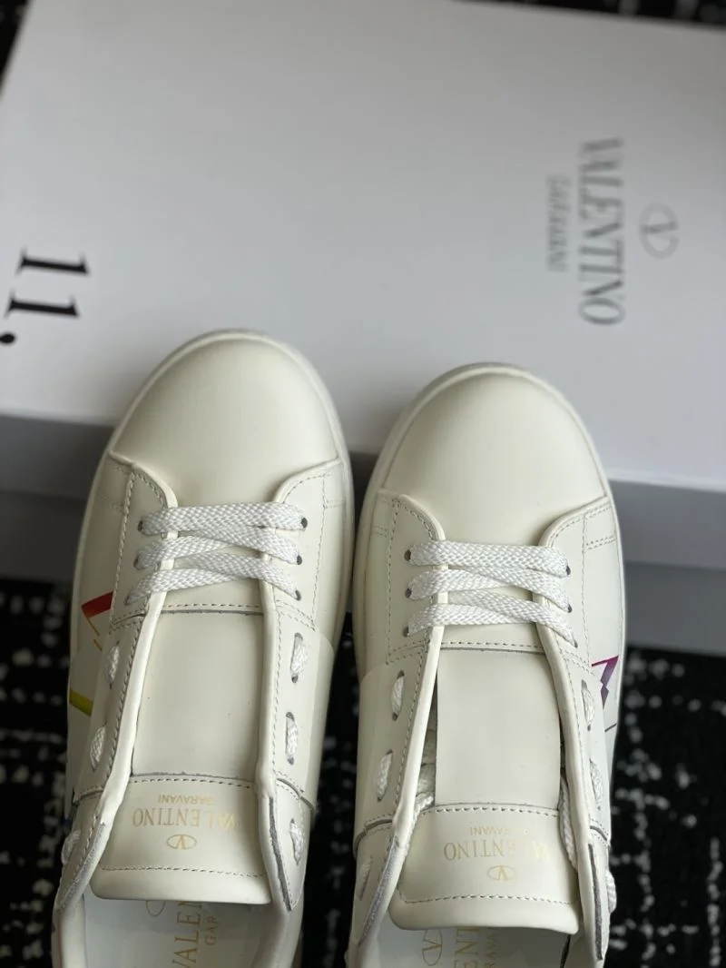 Valentino Low Shoes Premium 36163