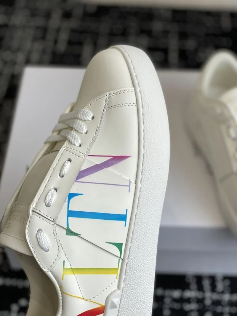 Valentino Low Shoes Premium 36163