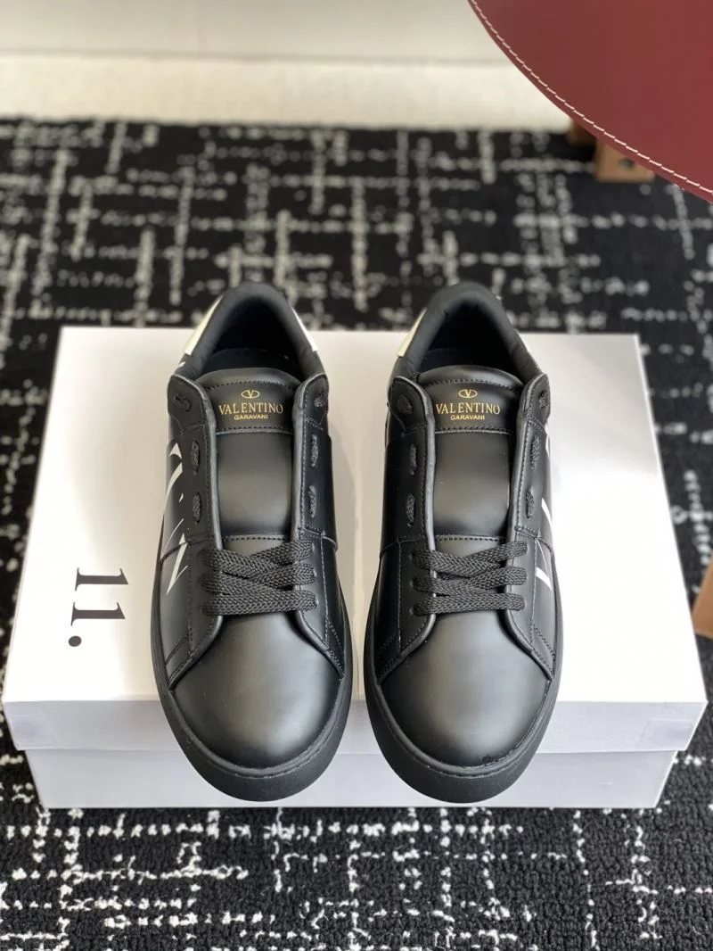 Valentino Low Shoes WeatherProof 36158