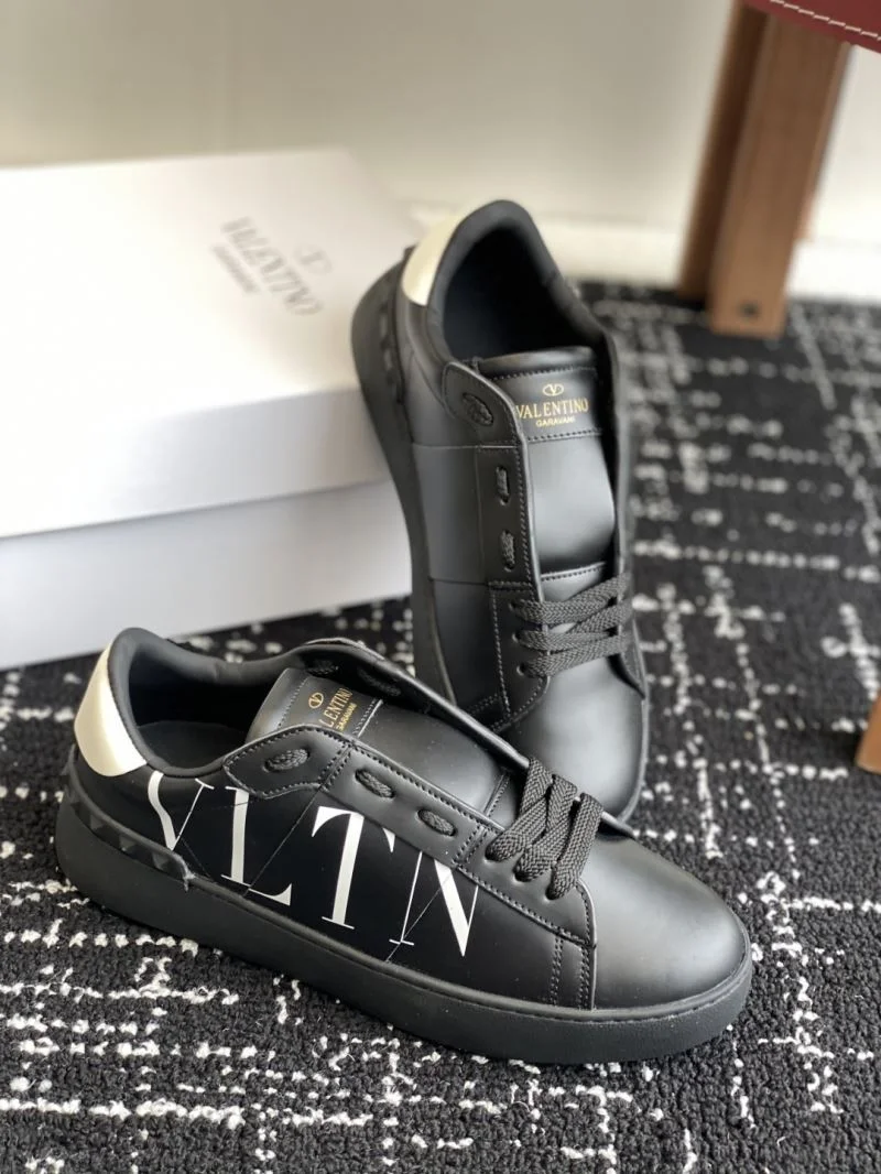 Valentino Low Shoes WeatherProof 36158
