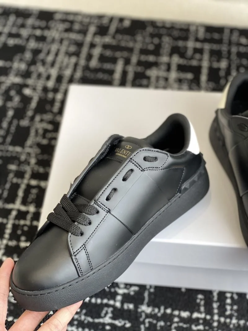 Valentino Low Shoes WeatherProof 36158