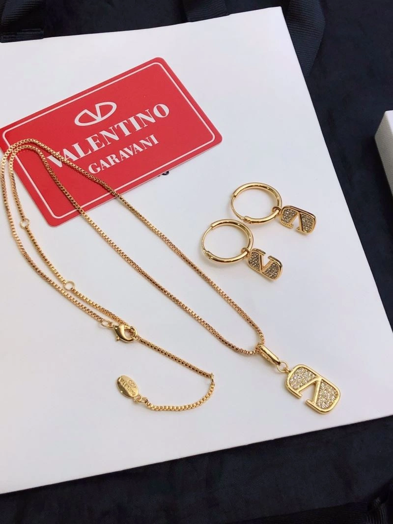 Bright Valentino Necklaces 211641