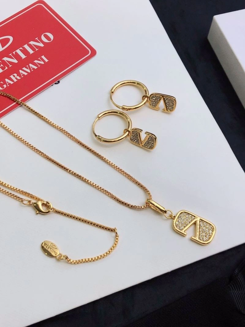 Bright Valentino Necklaces 211641