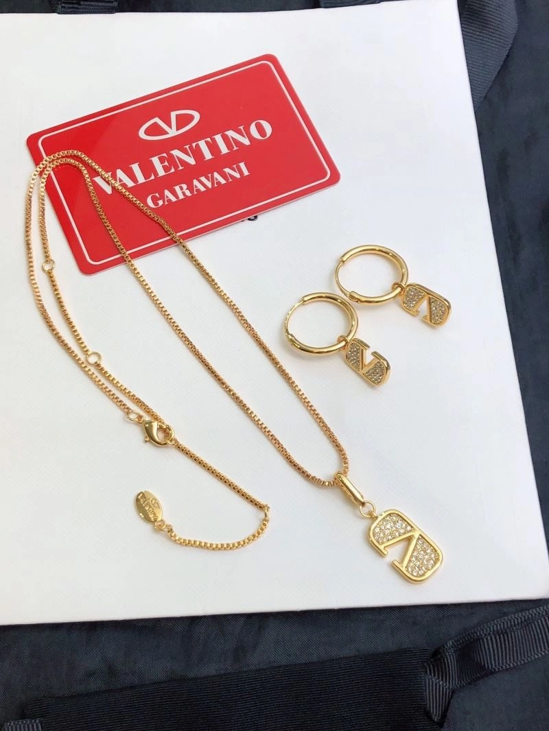 Bright Valentino Necklaces 211641
