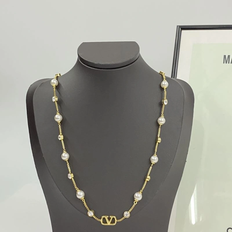 SoftTouch Valentino Necklaces 211644