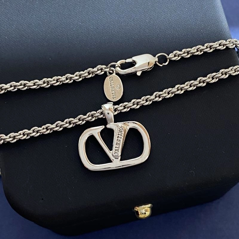 Durable Valentino Necklaces 211039