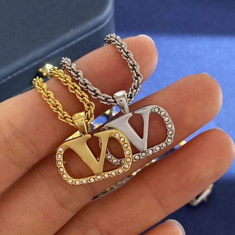 Durable Valentino Necklaces 211039