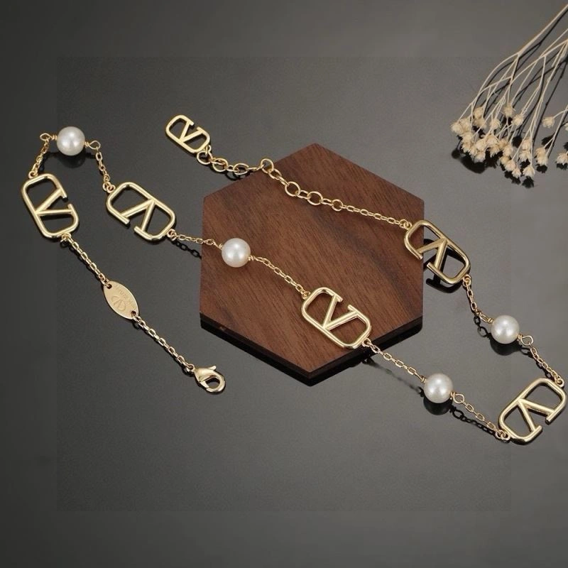 TopPick Valentino Necklaces 211029
