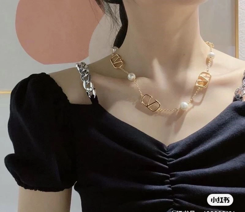 Valentino Necklaces Sustainable 209045