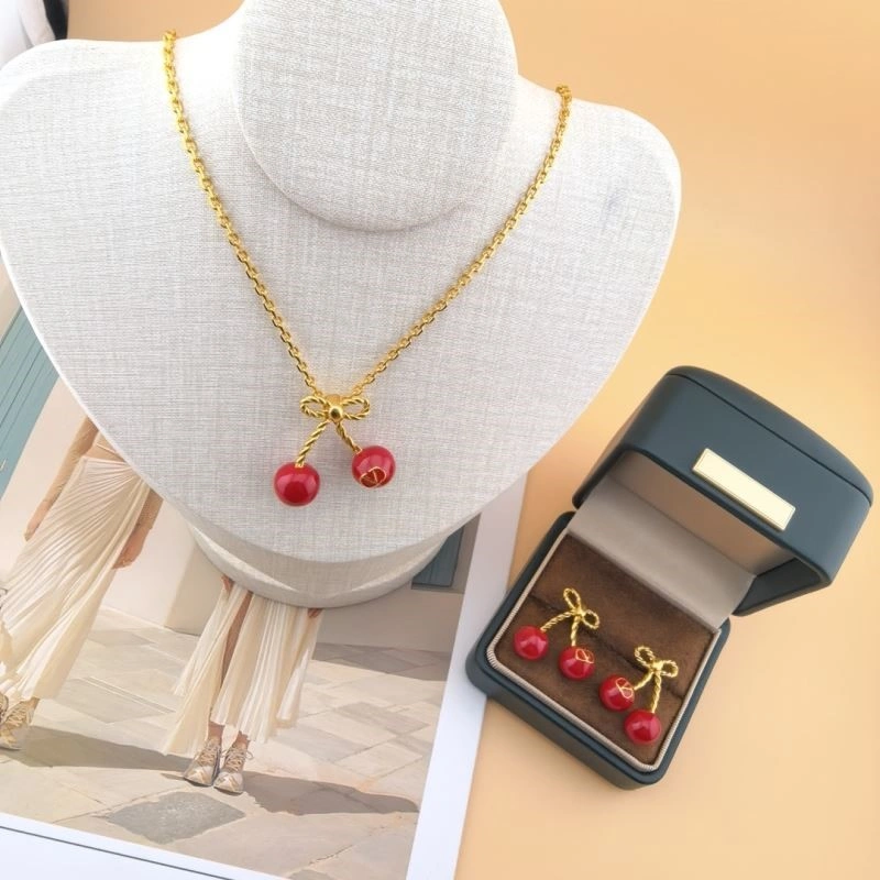 Practical Valentino Necklaces 208416