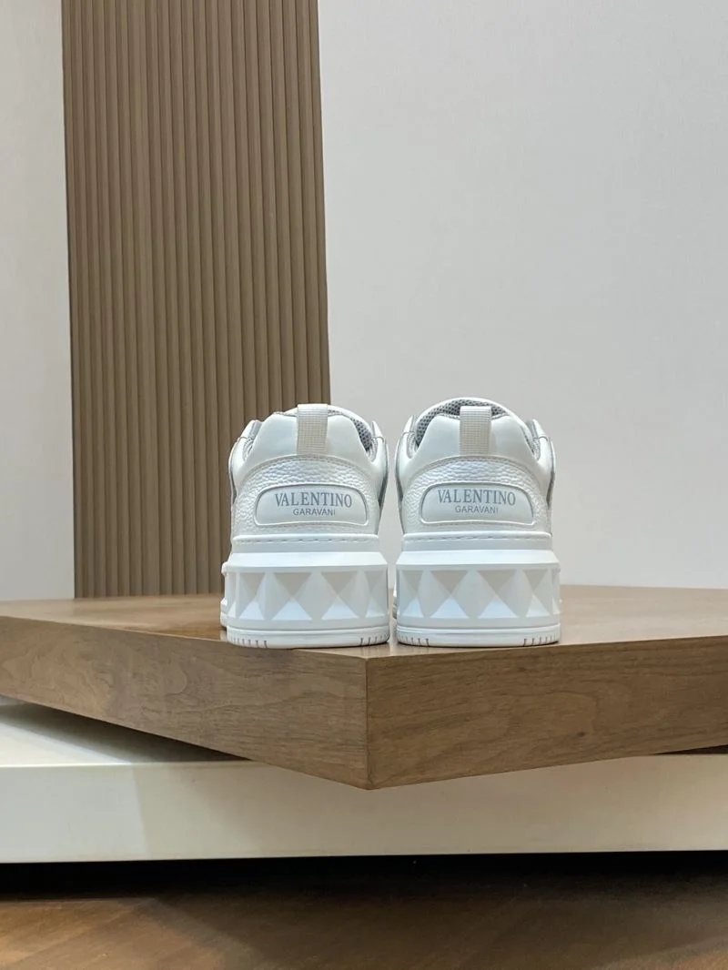 Neat Valentino One Stud Shoes 36940