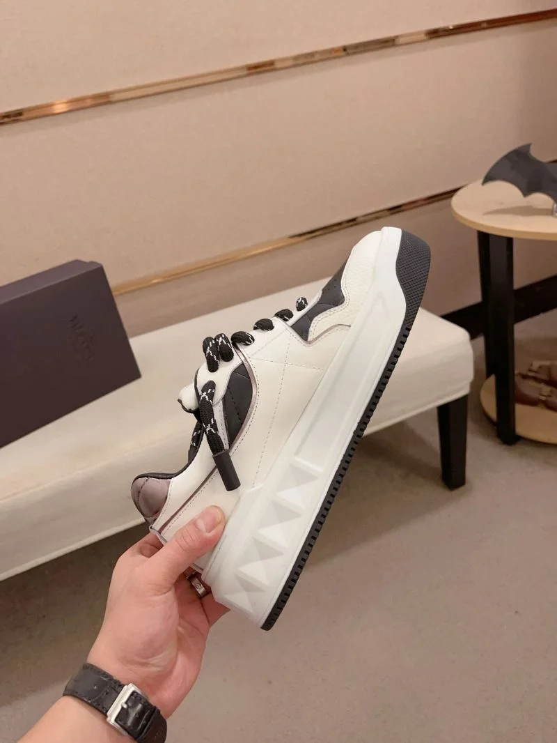 Valentino One Stud Shoes Durable 36934