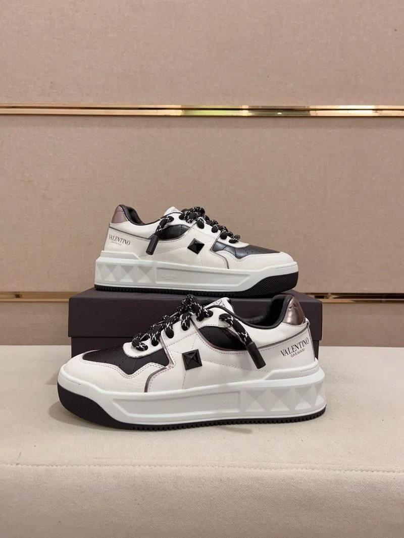 Valentino One Stud Shoes Durable 36934