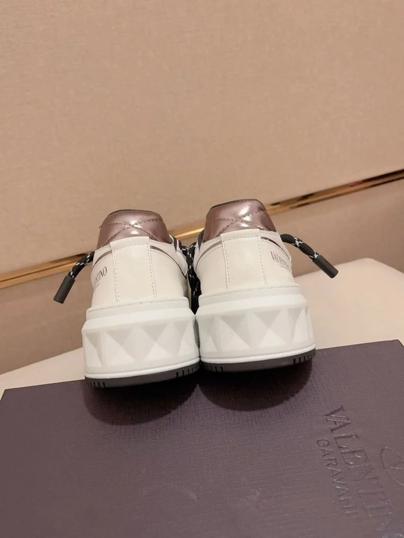 Valentino One Stud Shoes Durable 36934
