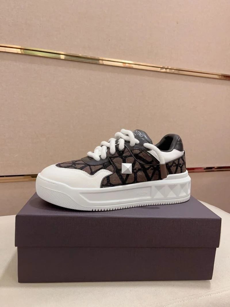 Valentino One Stud Shoes Supportive 36932