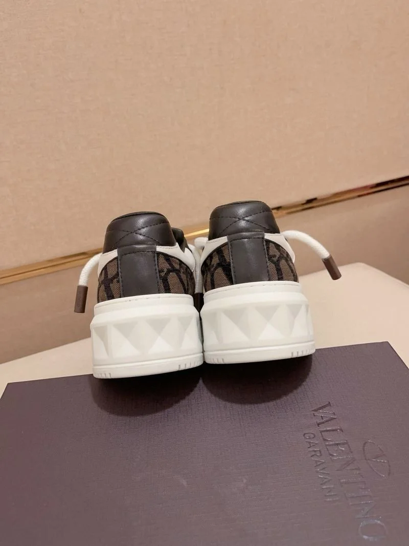 Valentino One Stud Shoes Supportive 36932