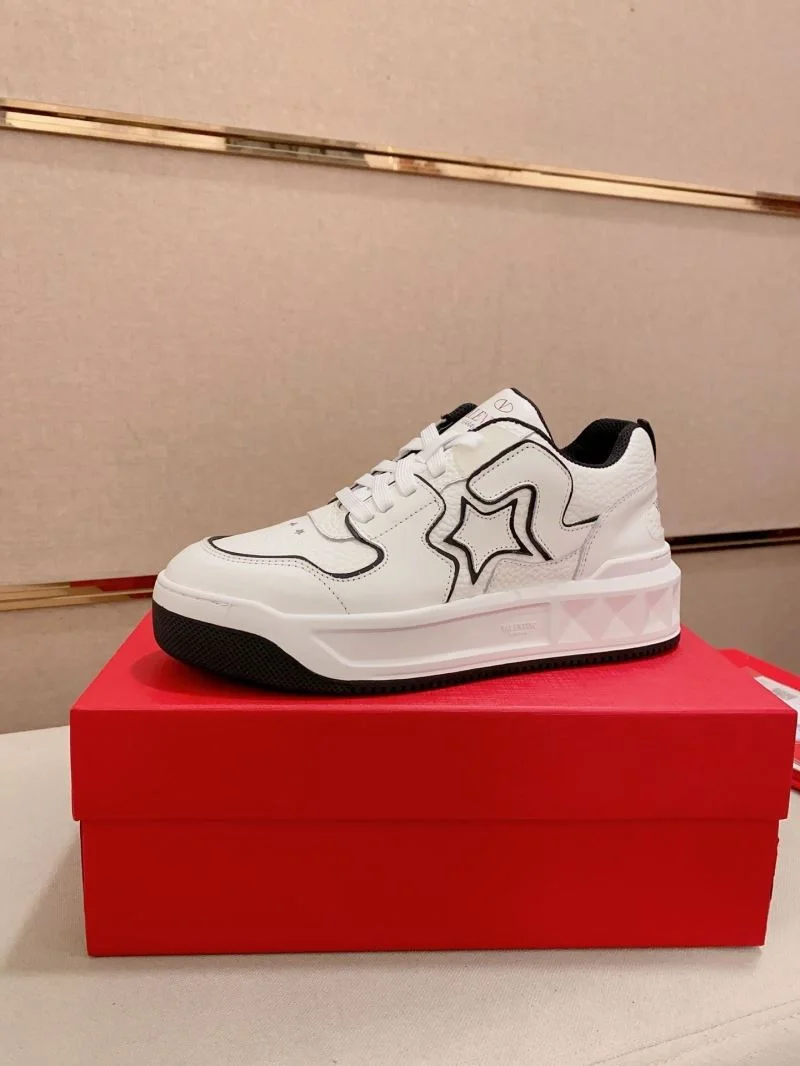 Valentino One Stud Shoes Unisex 36924
