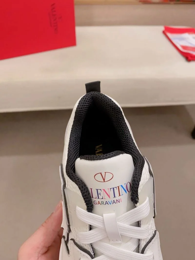 Valentino One Stud Shoes Unisex 36924