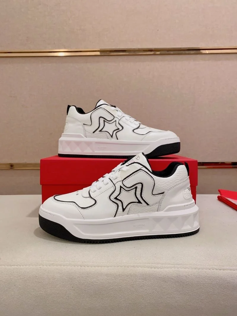 Valentino One Stud Shoes Unisex 36924