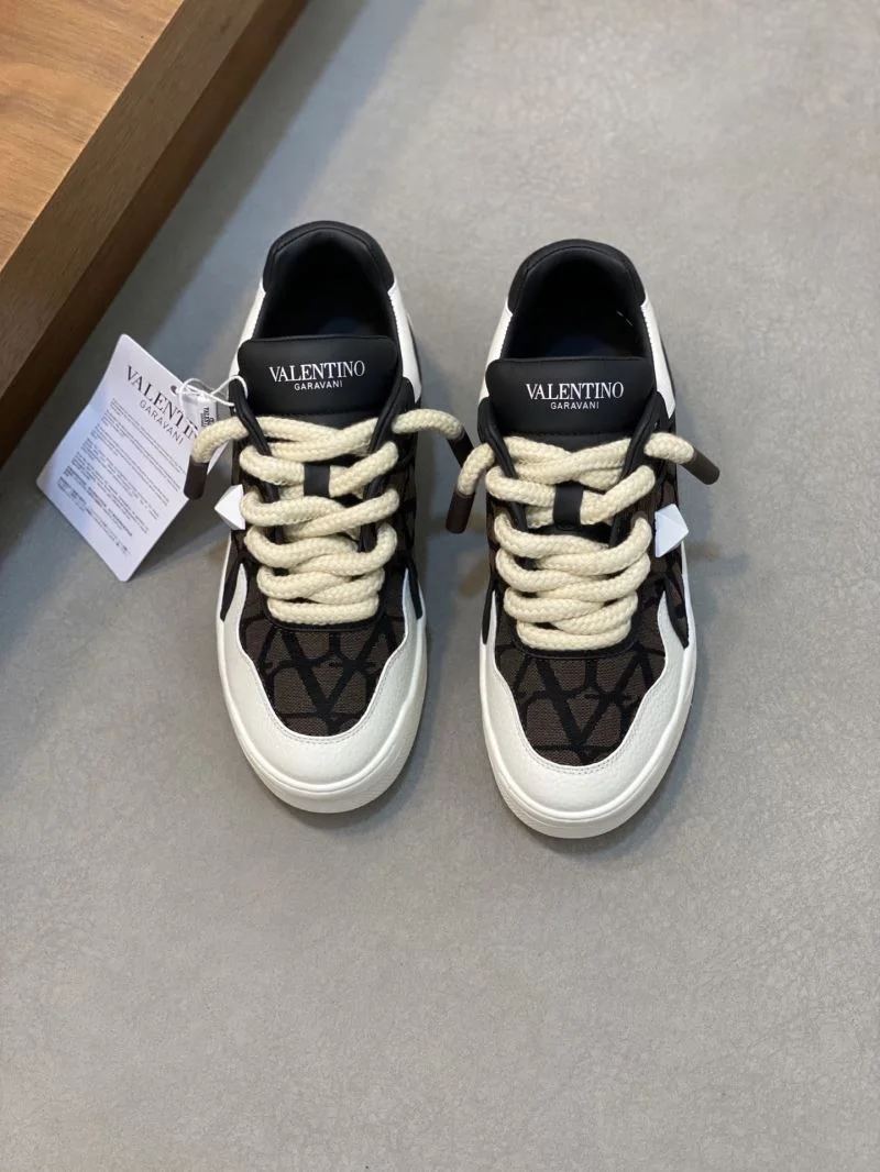Valentino One Stud Shoes Timeless 36915