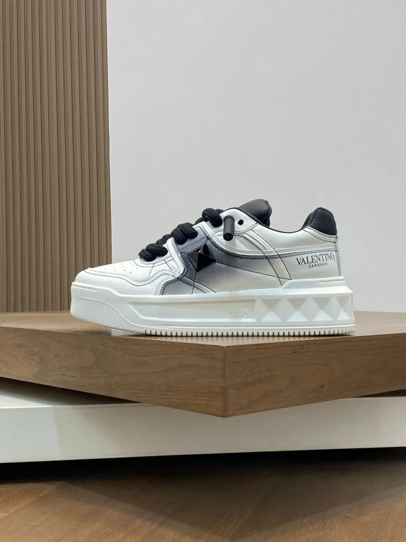 Valentino One Stud Shoes ComfortFit 36919