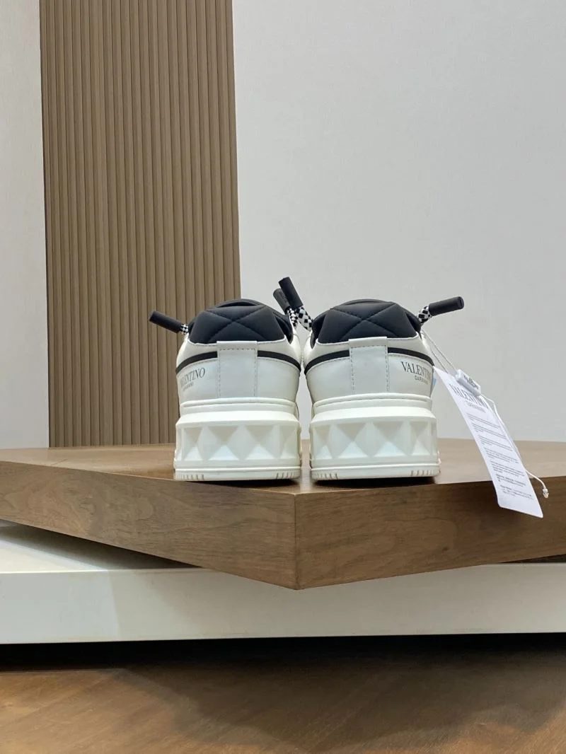 Valentino One Stud Shoes WeatherProof 36923