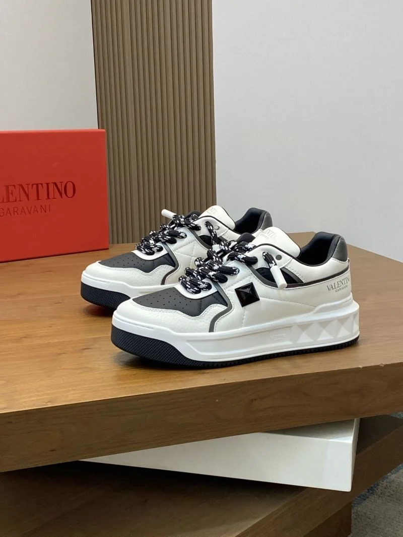 Refined Valentino One Stud Shoes 36905