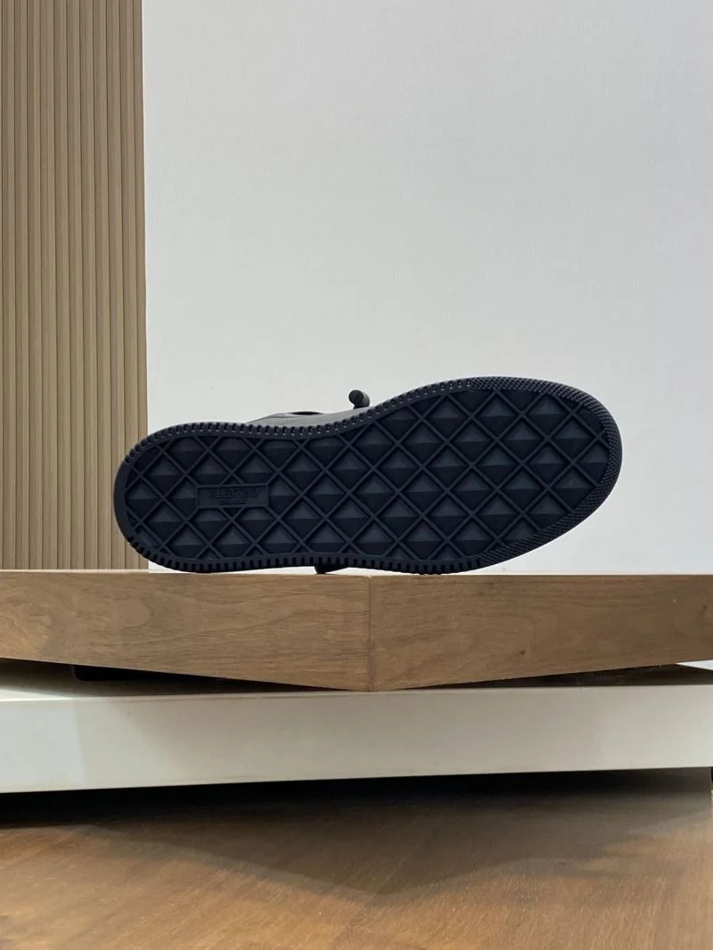 Valentino One Stud Shoes ZipUp 36917